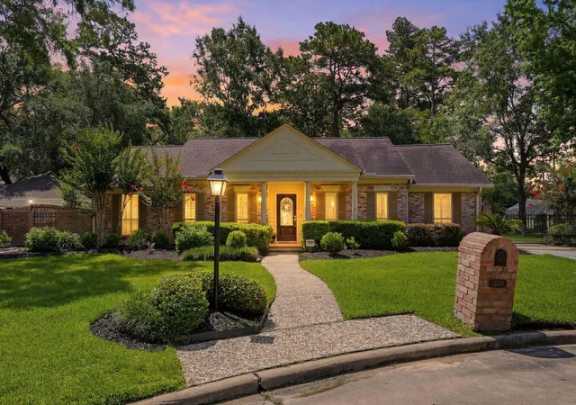 1st image of 13710 Foxmoor Ln, Houston, TX 77069 | MLS# 95729226