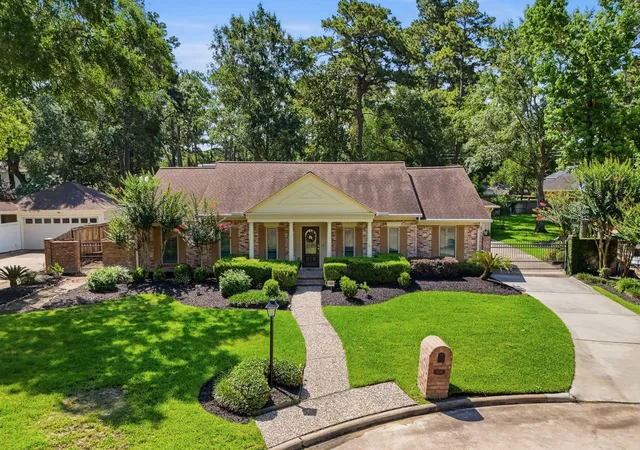 2nd image of 13710 Foxmoor Ln, Houston, TX 77069 | MLS# 95729226