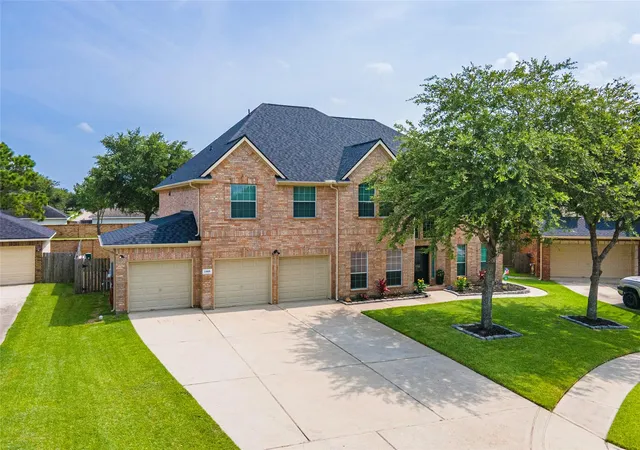 Photo 1 of Single family home for sale at 1565 Segovia Dr, League City, TX 77573 | MLS# 4353913 | Listing updated on 2026-06-27