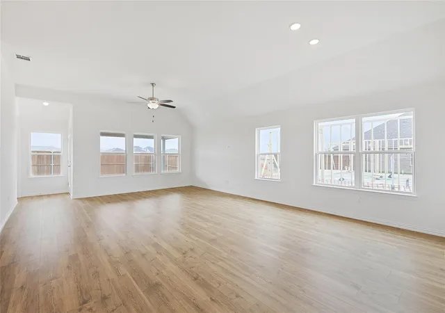 Photo 4 of Single family home for sale at 401 Magnolia View Dr, Brookshire, TX 77423 | MLS# 18129886 | Listing updated on 2026-09-19