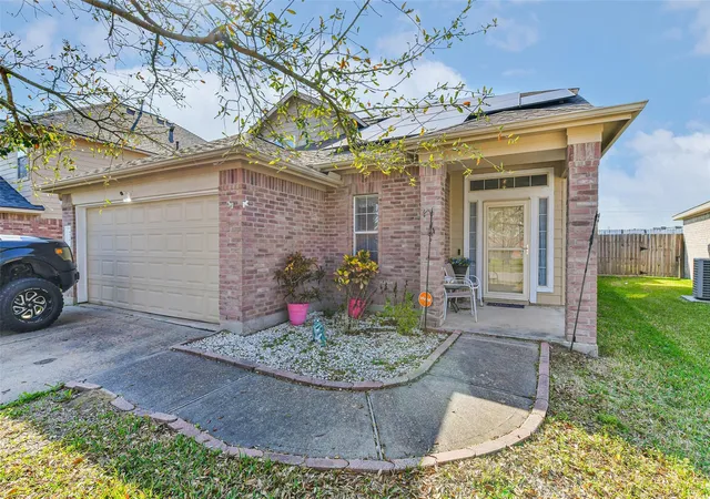 Photo 3 of Single family home for sale at 8319 White Pine Ln, Baytown, TX 77523 | MLS# 74096258 | Listing updated on 2026-08-28