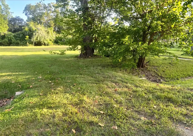 Photo 3 of Land for sale at 1421 W Lobitt St, Alvin, TX 77511 | MLS# 64681462 | Listing updated on 2026-07-22