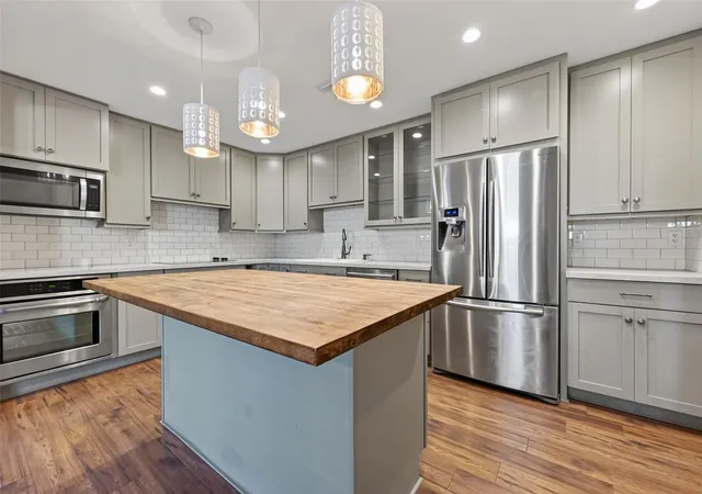 Homes for sale in Houston, TX | 12800 Briar Forest Dr #129, Houston, TX 77077 | MLS# 78941312