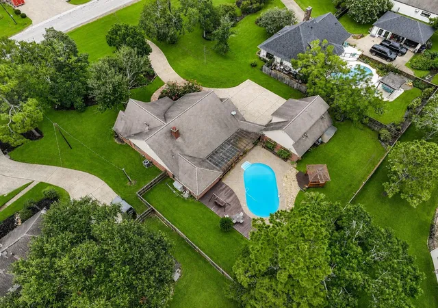 44th image of 1207 W Edgewood Dr, Friendswood, TX 77546 | MLS# 10320143