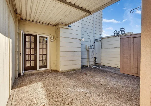 5th image of 1320 Town Cir #1, Baytown, TX 77520 | MLS# 25919999