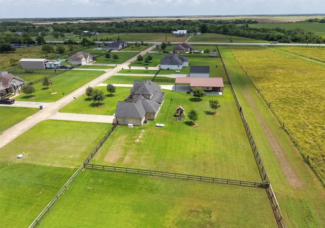 45th image of 6811 Bayou Trail Dr, Alvin, TX 77511 | MLS# 35855222