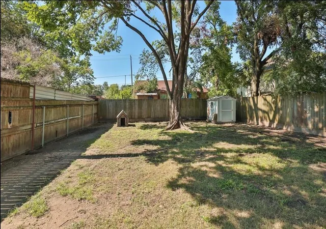 33rd image of 531 Dogwood St, Houston, TX 77022 | MLS# 30230932