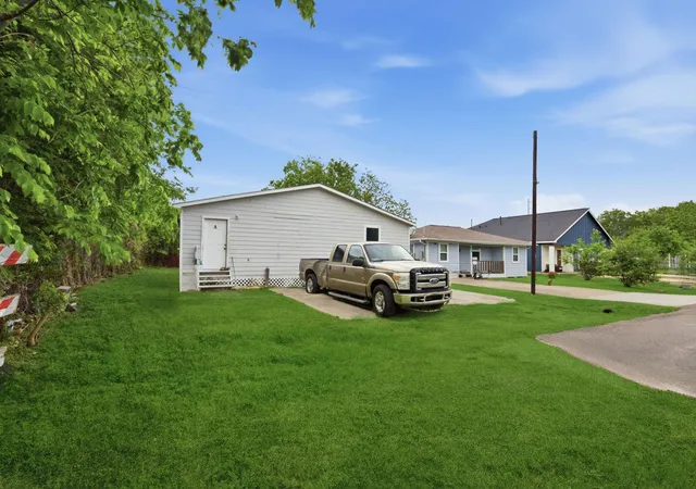 4th image of 303 Gans St, Houston, TX 77029 | MLS# 26472333