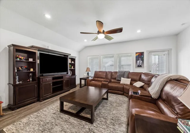 2nd image of 13911 Red River Dr, Baytown, TX 77523 | MLS# 86557956