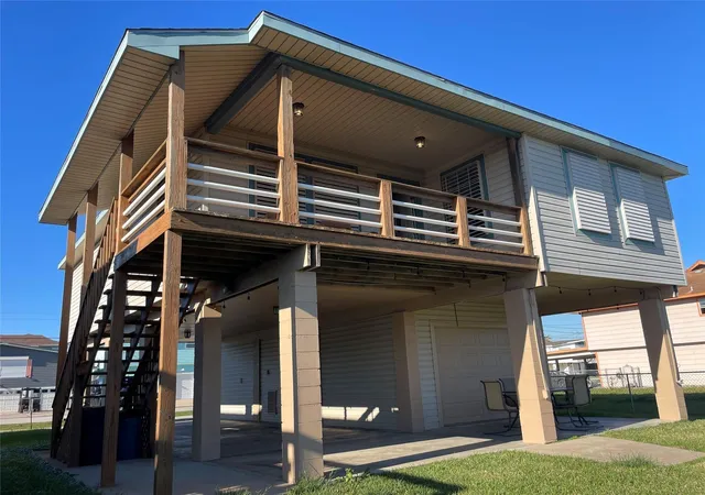1st image of 257 Barracuda, Hitchcock, TX 77563 | MLS# 75980599