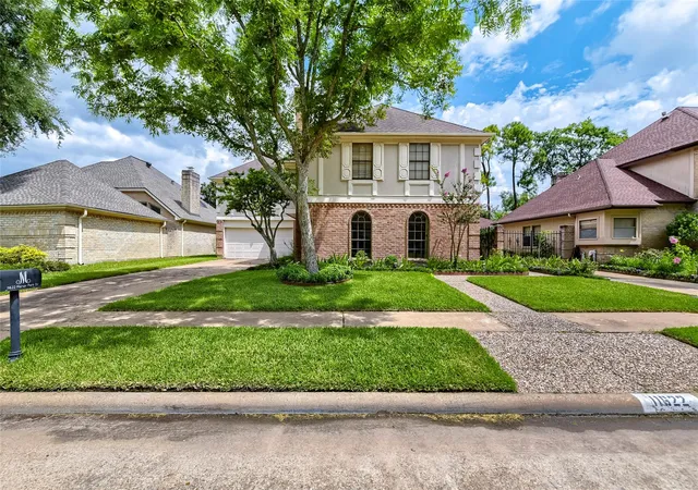 Photo 2 of Single family home for sale at 11622 Manor Park Dr, Houston, TX 77077 | MLS# 62204350 | Listing updated on 2026-09-10