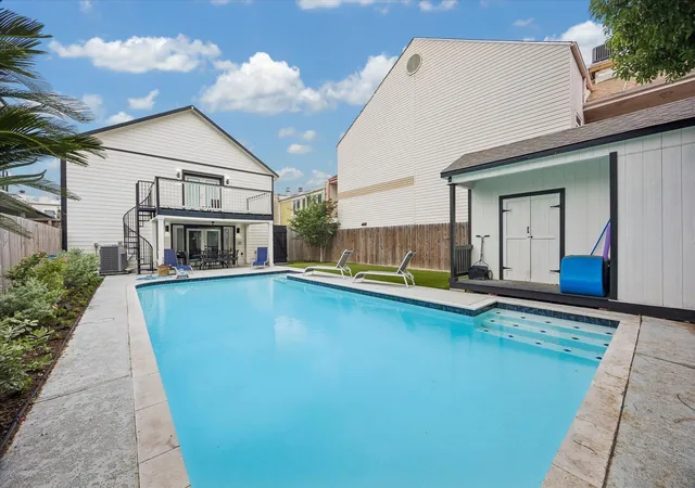 1st image of 1420 Indiana St, Houston, TX 77006 | MLS# 79477869