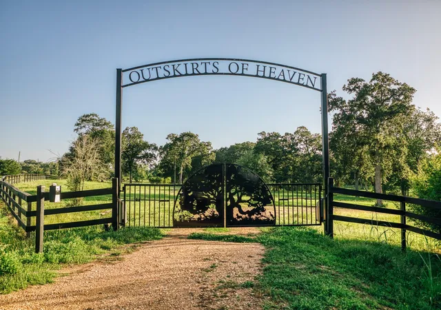 2nd image of 8321 Equestrian Ln, Washington, TX 77880 | MLS# 70875184