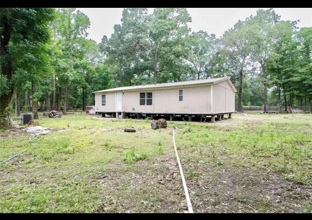 Photo 3 of Single family home for sale at 540 Oak Forest Dr, Shepherd, TX 77371 | MLS# 55618007 | Listing updated on 2026-07-16