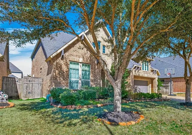 3rd image of 3843 Desert Springs Ln, Fulshear, TX 77441 | MLS# 55730004