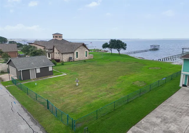 1st image of 1714 Roscoe St, La Porte, TX 77571 | MLS# 43413702