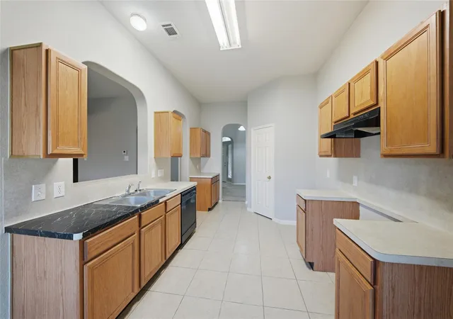 5th image of 4039 Hawthorne Glen Ct, Fresno, TX 77545 | MLS# 98408057