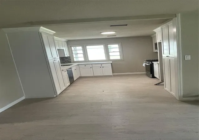 3rd image of 4395 El Paso St, Beaumont, TX 77703 | MLS# 69009959