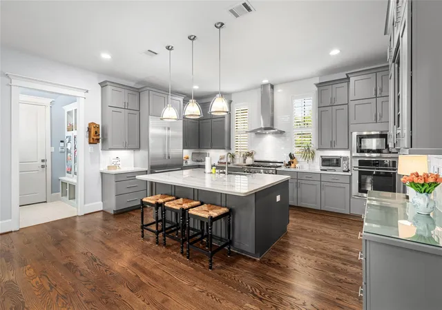 3rd image of 1045 Rosepoint St, Houston, TX 77018 | MLS# 1081530