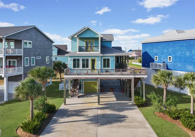 Photo 1 of Single family home for sale at 25102 Sausalito Dr, Galveston, TX 77554 | MLS# 3643369 | Listing updated on 2026-09-20