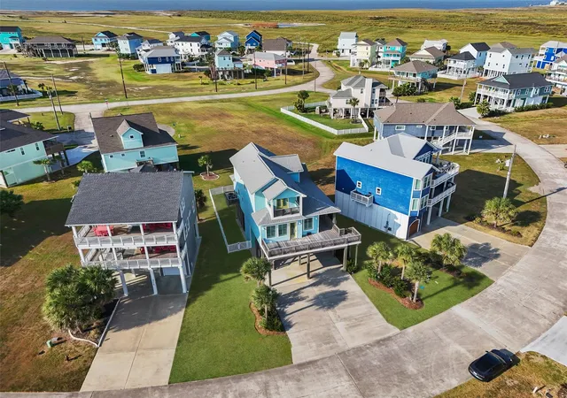 Photo 2 of Single family home for sale at 25102 Sausalito Dr, Galveston, TX 77554 | MLS# 3643369 | Listing updated on 2026-09-20