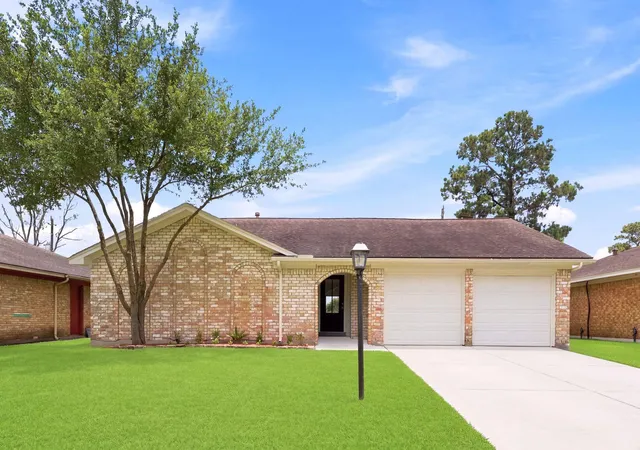 Photo 1 of Single family home for sale at 659 Grand Oaks Dr, Houston, TX 77015 | MLS# 63059141 | Listing updated on 2026-08-29