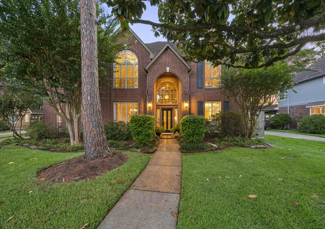 2nd image of 16211 Harvest Summer Ct, Houston, TX 77059 | MLS# 91081653