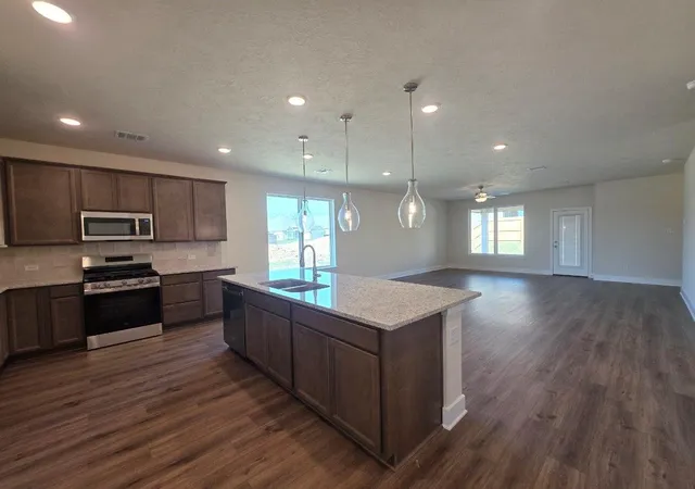 Photo 4 of Sale Pending at 2067 Winepress Rd, Brenham, TX 77833 | MLS# 11035908 | Listing updated on 2026-09-14