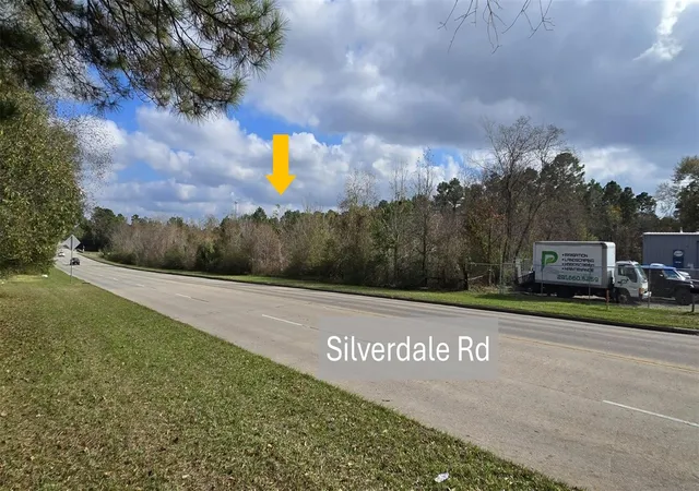 Photo 3 of Sale Pending at 1151 Silverdale St, Conroe, TX 77301 | MLS# 14475520 | Listing updated on 2026-09-04