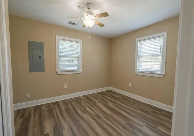 4th image of 1021 Baker St, Fort Worth, TX 76104 | MLS# 62957108