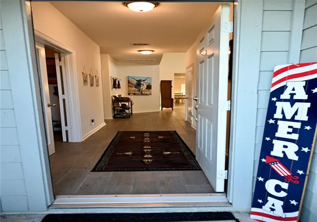 2nd image of 2570 Turberry Dr, West Columbia, TX 77486 | MLS# 82573695