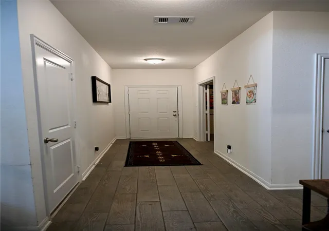 Photo 3 of Single family home for sale at 2570 Turberry Dr, West Columbia, TX 77486 | MLS# 82573695 | Listing updated on 2026-06-22