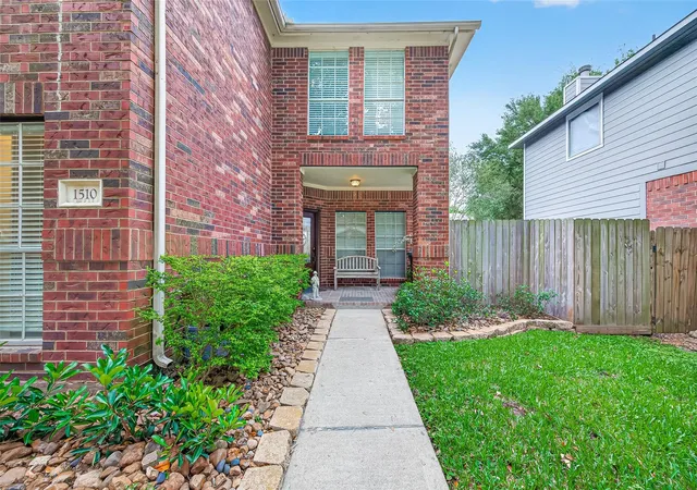 4th image of 1510 Alma Ct, Richmond, TX 77406 | MLS# 51956688