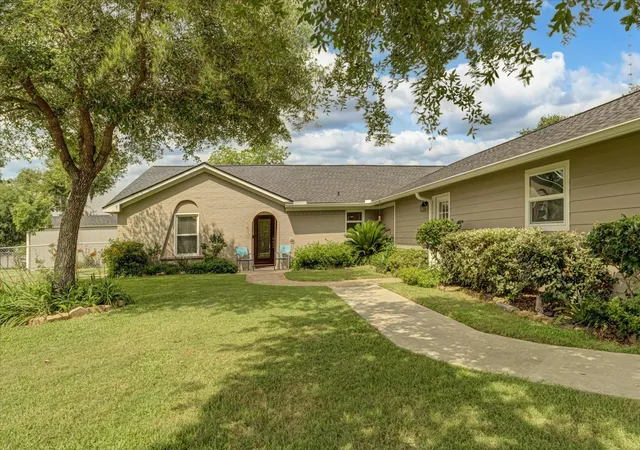 2nd image of 6041 Lazy Lane, Brazoria, TX 77422 | MLS# 97348413