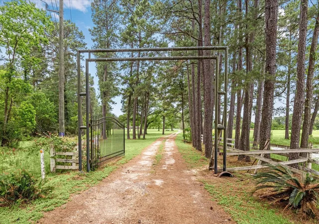 26th image of 603 Terri Ln, Pinehurst, TX 77362 | MLS# 2563713