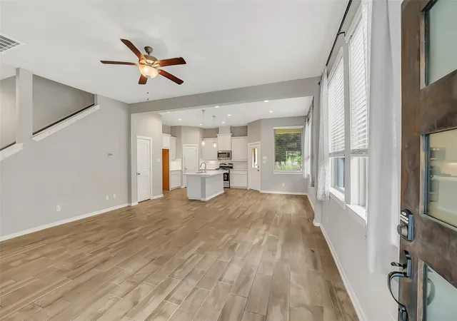 Photo 4 of Townhouse for sale at 231 S Spotted Fern Dr, Montgomery, TX 77316 | MLS# 26872079 | Listing updated on 2026-08-25