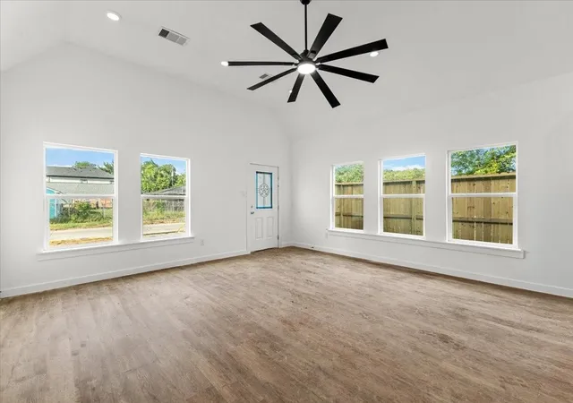 Homes for sale in Houston, TX | 5106 Pershing St, Houston, TX 77033 | MLS# 16355784