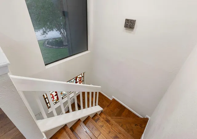 Photo 3 of Townhouse for sale at 3930 Knollcrest Dr, Montgomery, TX 77356 | MLS# 94236914 | Listing updated on 2026-09-08