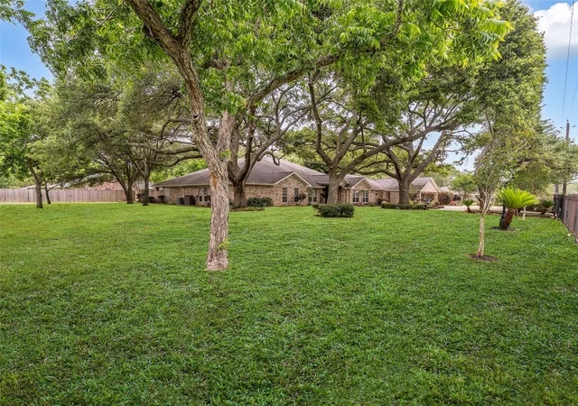 42nd image of 3519 Singleton Rd, Baytown, TX 77521 | MLS# 3903803