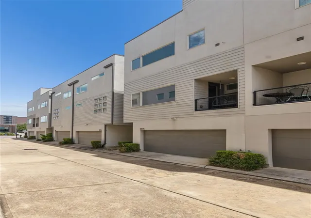 2nd image of 2376 Commerce St, Houston, TX 77003 | MLS# 28161004
