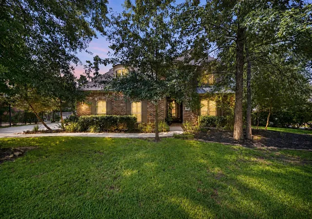 Homes for sale in The Woodlands, TX | 90 Player Oaks Pl, The Woodlands, TX 77382 | MLS# 46892908