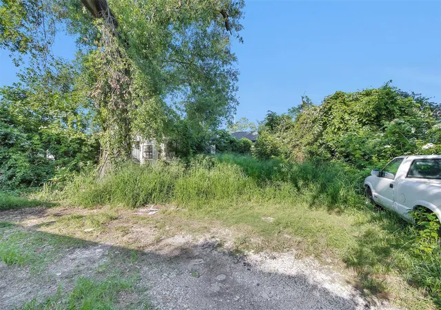 2nd image of 5606 Enid St, Houston, TX 77009 | MLS# 75774019