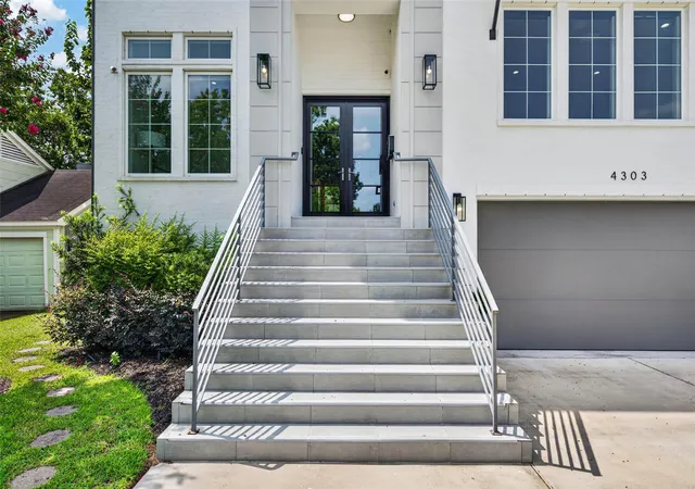 Photo 4 of Single family home for sale at 4303 Dorothy St, Bellaire, TX 77401 | MLS# 4676542 | Listing updated on 2026-09-20