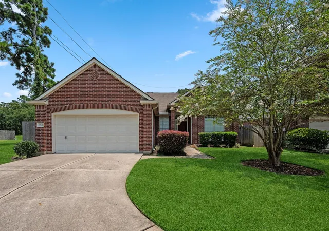 Homes for sale in Kingwood, TX | 1914 Eastwood Lake Ct, Kingwood, TX 77339 | MLS# 69072476