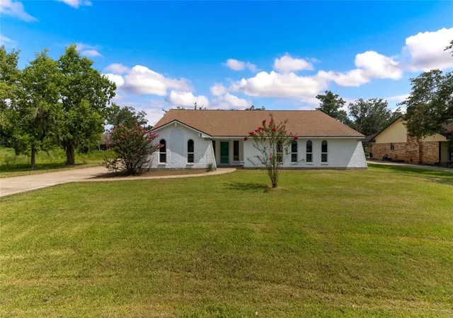 1st image of 1430 North Rd, Lake Jackson, TX 77566 | MLS# 60586636