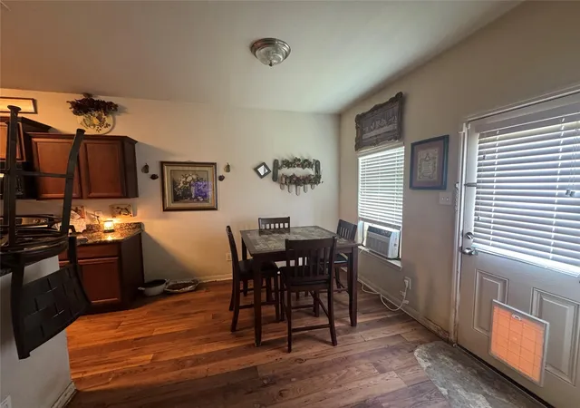 2nd image of 6915 Musclewood Rd, Baytown, TX 77521 | MLS# 6456915