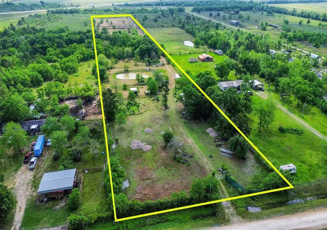 2nd image of 124 County Road 621, Dayton, TX 77535 | MLS# 71090123