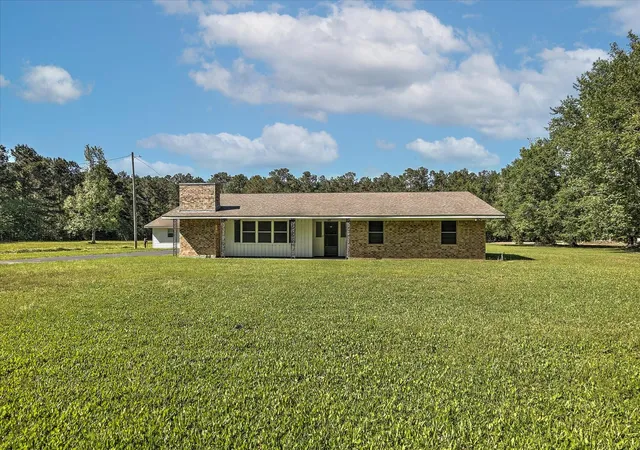 Photo 2 of Single family home for sale at 411 County Rd 2298, Cleveland, TX 77327 | MLS# 67285190 | Listing updated on 2026-07-31