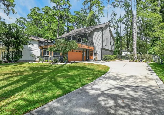 1st image of 15696 Lakeway Dr, Willis, TX 77318 | MLS# 14776305