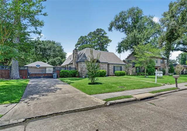 3rd image of 13023 Tall Forest Dr, Cypress, TX 77429 | MLS# 45144937